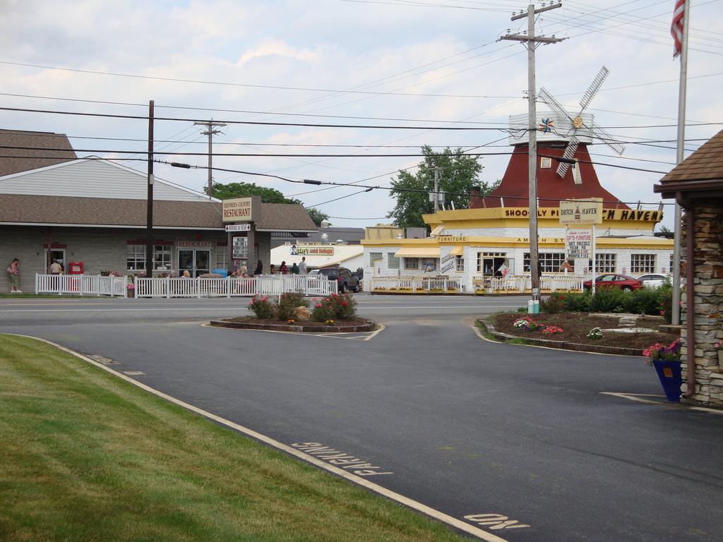 Soudersburg Inn & Suites Lancaster Ronks Exterior foto