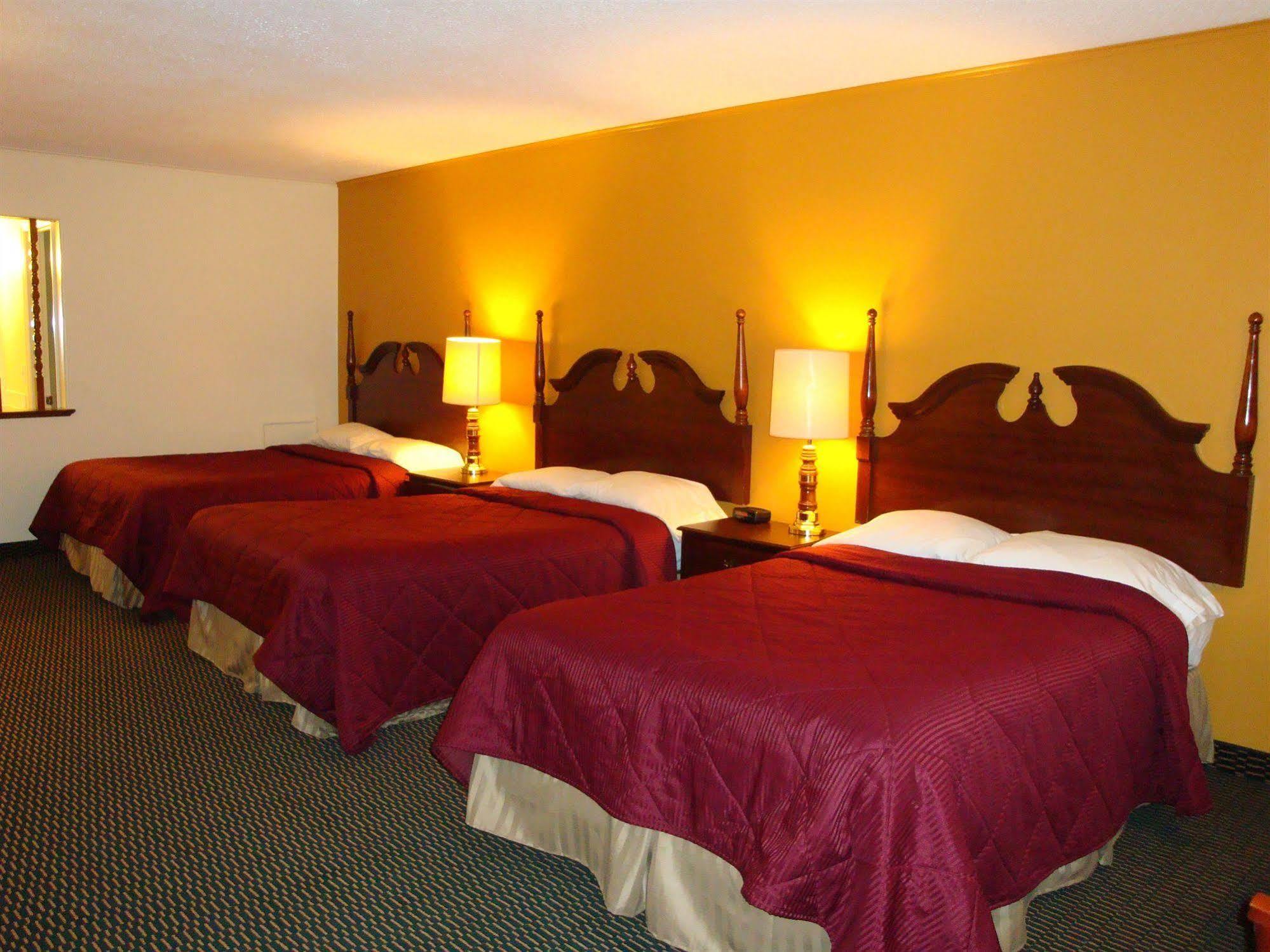 Soudersburg Inn & Suites Lancaster Ronks Exterior foto