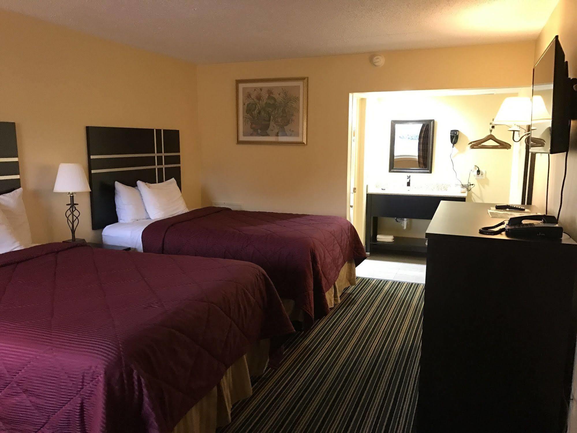 Soudersburg Inn & Suites Lancaster Ronks Exterior foto